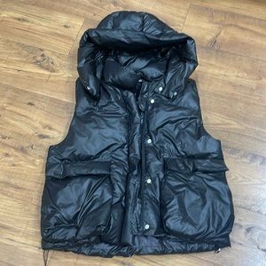 Down-like puffer vest